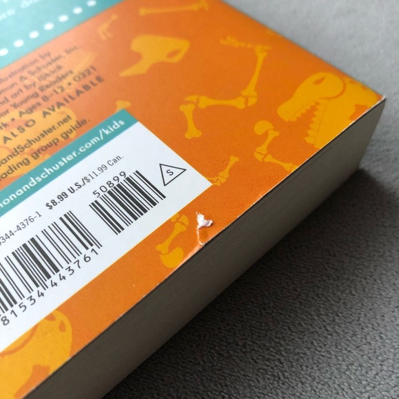 Tyrannosaurus Wrecks ~ Stuart Gibbs ~ Paperback - Picture 5 of 8